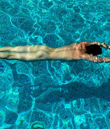 swim underwater nudes 58a7831b80a77.jpg