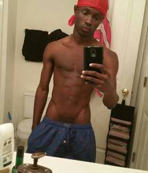 selfies no nude 58a8167d48636.jpg