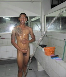 shower boys 2