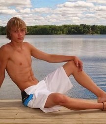 beautiful sexy guys 58aa0be8ec818.jpg