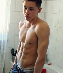 beautiful sexy guys 58aa0bf51d7ed.jpg