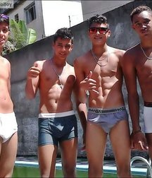 groups of guys in their underwear 58ad9ef5e8b73.jpg