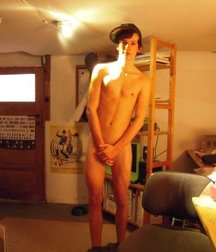 hands covering his penis 58afd27e83f55.jpg