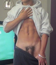 showing pubic hair: incredibly sexy 58b1d4df28d23.jpg
