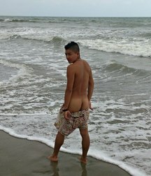 show my ass on the beach 58b1d6c000763.jpg