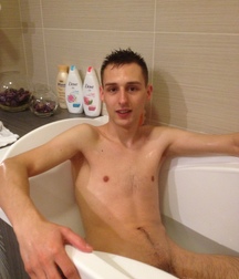 guys who bathe 58b3c65438f51.jpg