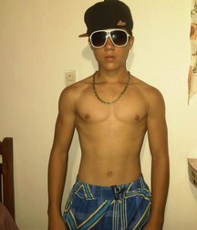 boys shirtless 58b4b27c5cd09.jpg