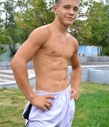 boys shirtless 58b4b28db679b.jpg