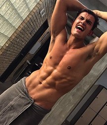 the towel around his waist 58b5b4d6a4d73.jpg