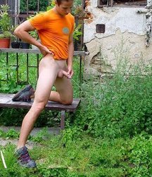 when the pee escapes 58bd87b0bb0a7.jpg