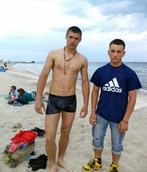 Friends at the beach (no porn) 58c045bae8098.jpg