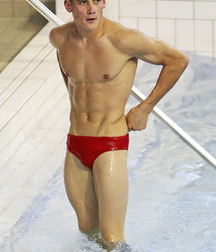 sports guys are all sexy 58c0550cee52b.jpg