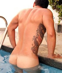 boy in swimming pool 58c0eeede0bea.jpg