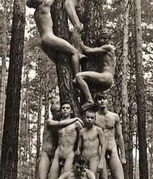 sexy image in black and white 58c2a2c85077c.jpg