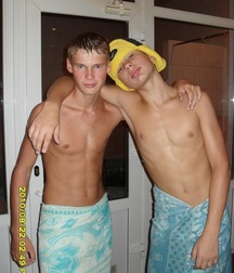 immediately after the shower 58c3f8b15096e.jpg