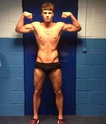 guys showing their muscles 58c6b691d5c8e.jpg