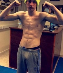 guys showing their muscles 58c6b69ec2350.jpg
