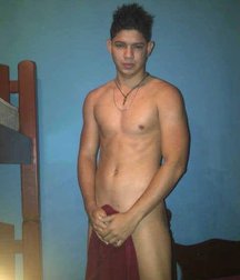 guys with the towel (but this does not cover anything) 58c9a0d11e941.jpg