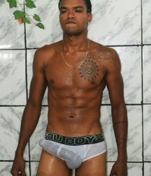 very full briefs 58cafdee71042.jpg