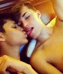 kisses between lovers 58cb80e39d4c5.jpg