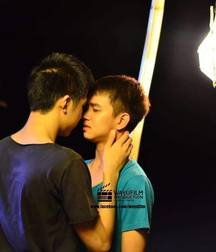 kisses between lovers 58cb80e778dc0.jpg