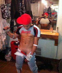 Show only the pubis 58d264aee27ca.jpg