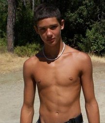 extraordinarily beautiful boys (no porn) 58d42ec105046.jpg