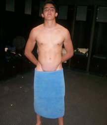 boys covered the towel 2 58dc13fc59b09.jpg