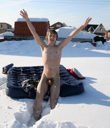 guys who are not afraid of the cold 58e54dc904e67.jpg