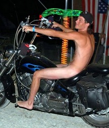 naked guys on motorcycles 58e9215e17176.jpg