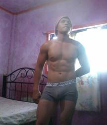 boys wearing only underpants 58e92f05ee710.jpg