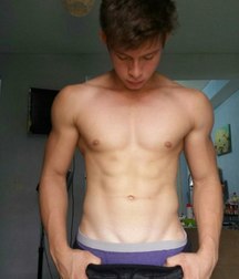 beautiful boys show their chest 58e92f626b614.jpg