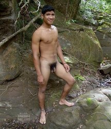 sexy guy in the Amazon jungle 58ea537a505df.jpg