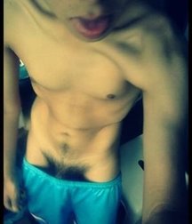 guys that show the pubis (no porn) 58ee2433c6872.jpg