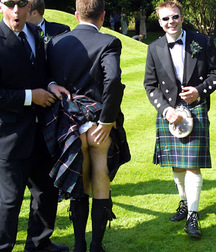 under the Scottish kilt 58efd4c1d71b9.jpg
