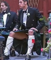 under the Scottish kilt 58efd4cb2151b.jpg