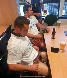 under the Scottish kilt 58efd4d33e780.jpg