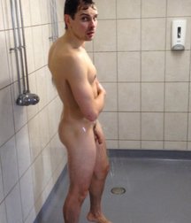 it's nice to take a shower  58f4adfcca194.jpg