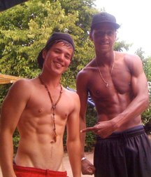 Sexy friends (no porn) 58f6f745038f9.jpg