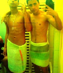Cover with the towel (no porn) 58ff398a2c044.jpg