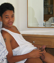 Naked asian 5902cd9f6667a.jpg
