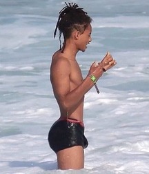 Sexy boy in speedo (no porn) 59060f6bb9273.jpg