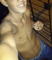 very sexy boys 5906e593ad981.jpg
