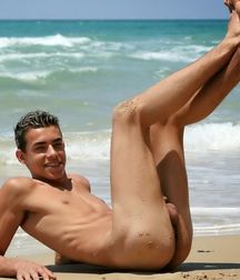 naked guys on the beach  59075a8a71fe0.jpg