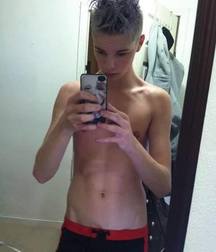 I photographed in my underwear for you 5908a9975711f.jpg