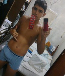 I photographed in my underwear for you 5908a9a1df5ed.jpg