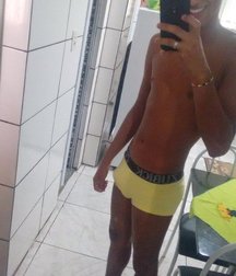 I photographed in my underwear for you 5908a9a2b7b45.jpg