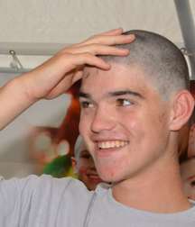 Boys with their shaved head (no porn) 590c17eddedab.jpg