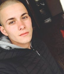 Boys with their shaved head (no porn) 590c180597238.jpg