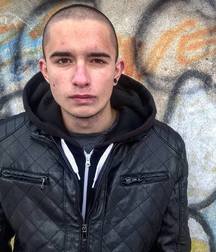 Boys with their shaved head (no porn) 590c180e13a30.jpg